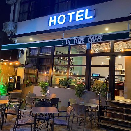 Hotel In Time Призрен Екстериор снимка