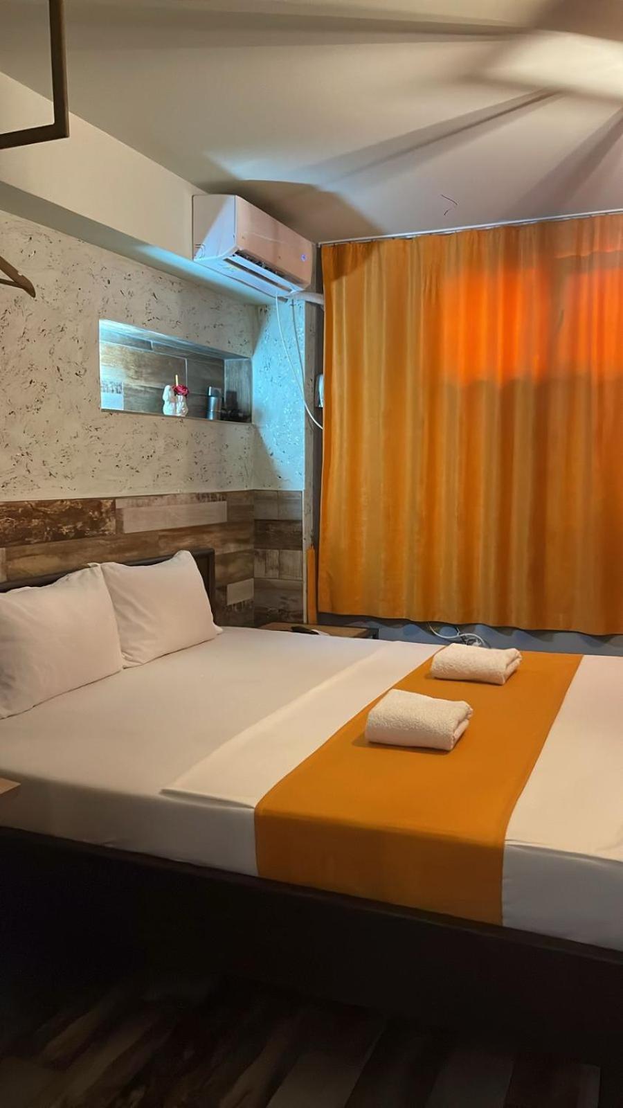 Hotel In Time Призрен Екстериор снимка